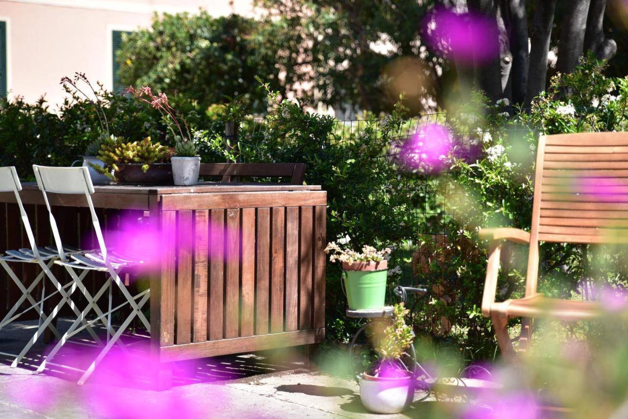トイラーノ Casa Nina Bed & Breakfast エクステリア 写真