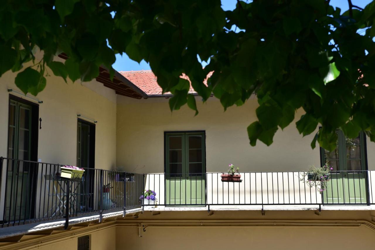 トイラーノ Casa Nina Bed & Breakfast エクステリア 写真