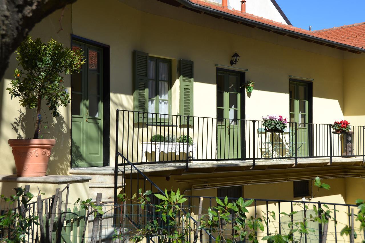 トイラーノ Casa Nina Bed & Breakfast エクステリア 写真