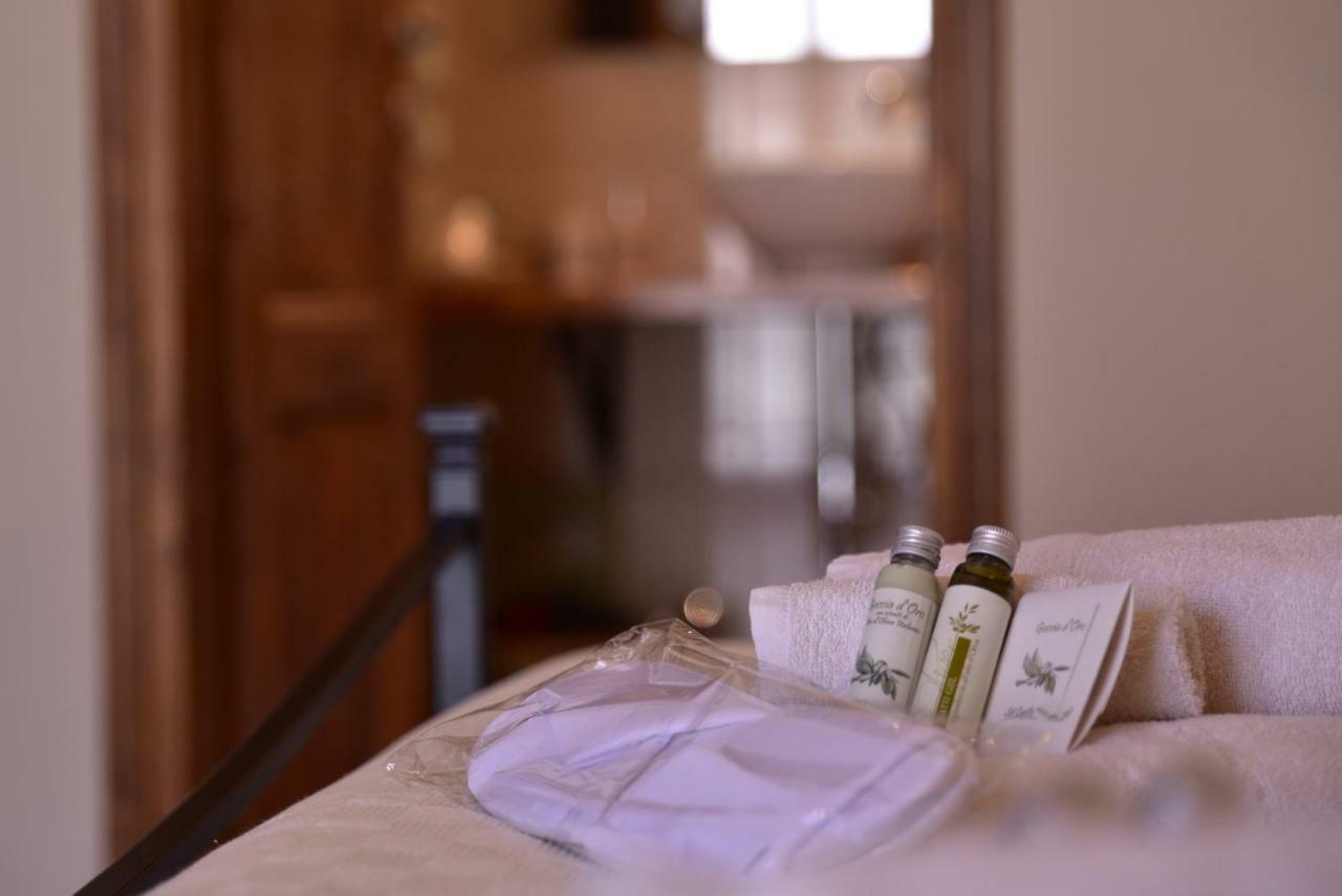 トイラーノ Casa Nina Bed & Breakfast エクステリア 写真