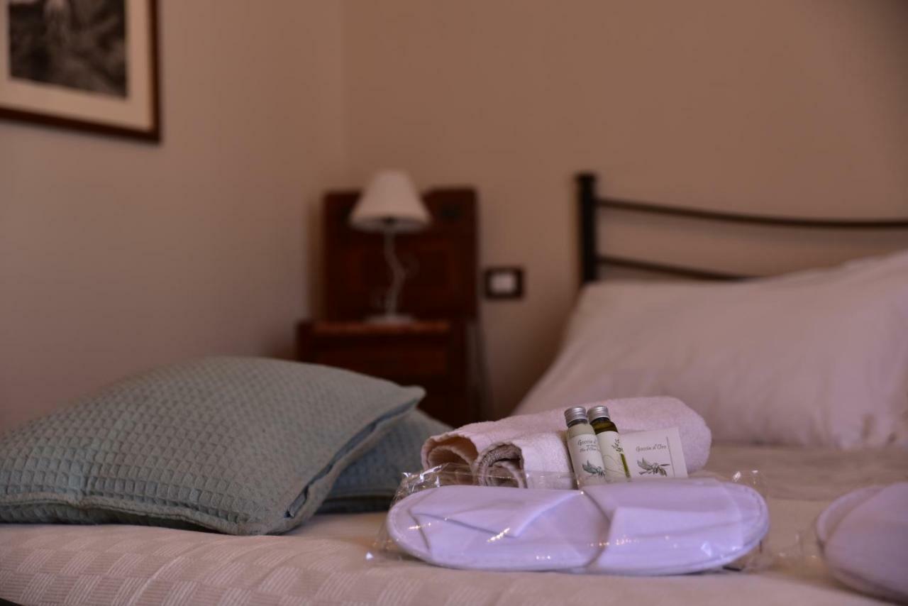 トイラーノ Casa Nina Bed & Breakfast エクステリア 写真