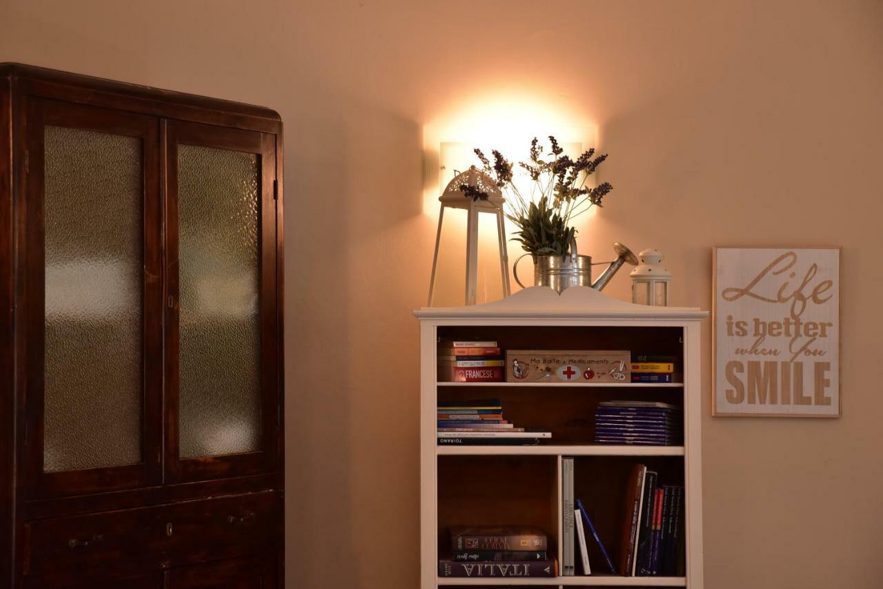 トイラーノ Casa Nina Bed & Breakfast エクステリア 写真