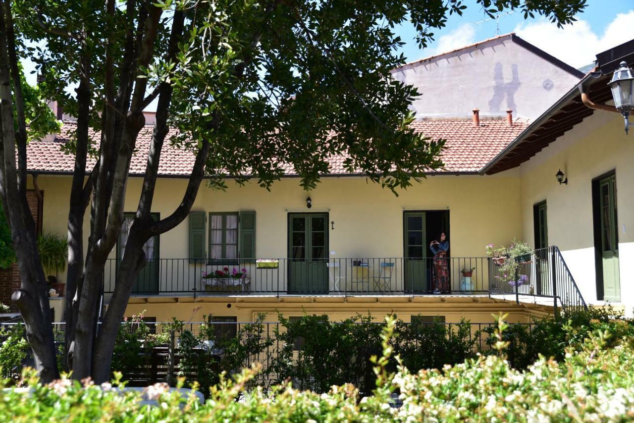 トイラーノ Casa Nina Bed & Breakfast エクステリア 写真